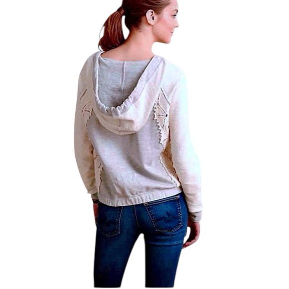 $148 Anthropologie Daisy Lace Top XSmall 0 2 Gray Sweatshirt Hoodie Unique NWT - Picture 7 of 16